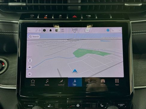 Used 2023 Jeep Grand Cherokee L Limited w/ Black Appearance Package image 13