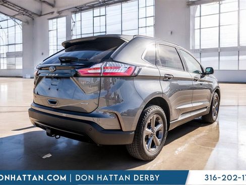 Used 2022 Ford Edge SEL w/ Sport Appearance Package image 29