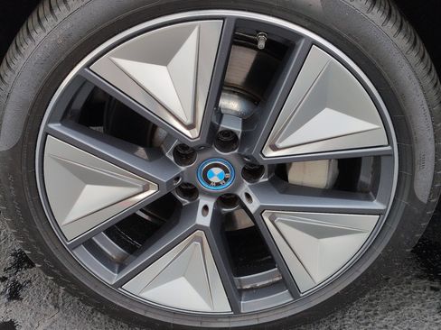 Used 2023 BMW i4 eDrive40 w/ Premium Package RWD image 12