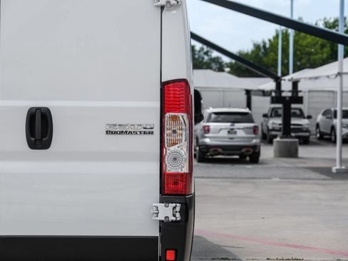 Used 2023 RAM ProMaster 2500 FWD image 44