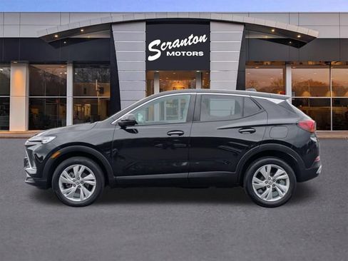 Used 2024 Buick Encore GX Preferred w/ Comfort Package AWD/4WD image 2