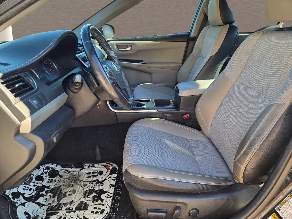Used 2017 Toyota Camry SE FWD image 18