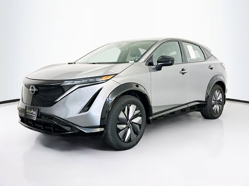 Used 2024 Nissan Ariya AWD image 3