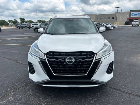 Used 2022 Nissan Kicks SV FWD image 4