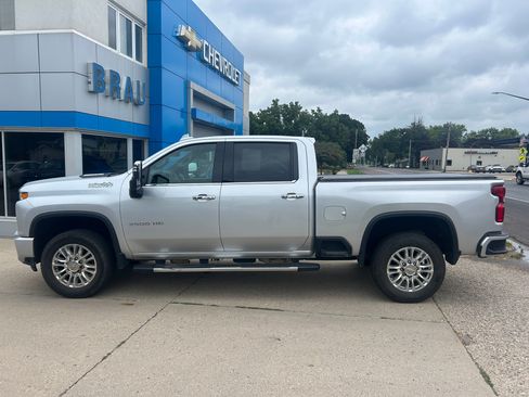 Used 2022 Chevrolet Silverado 3500 High Country image 1