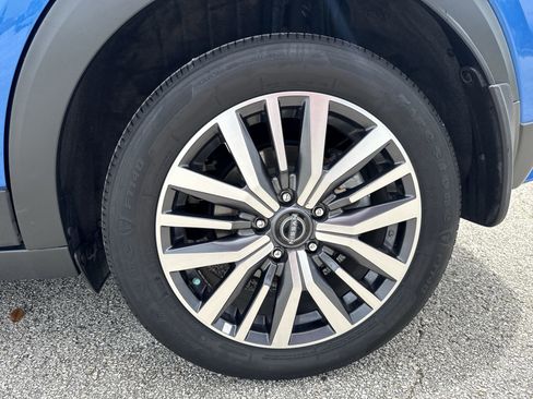 Used 2024 Nissan Kicks SV FWD image 18
