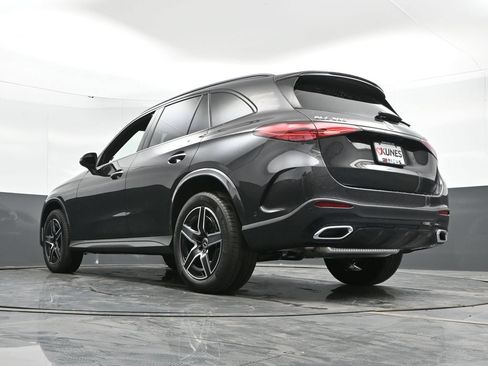 Used 2025 Mercedes-Benz GLC 300 4MATIC image 52