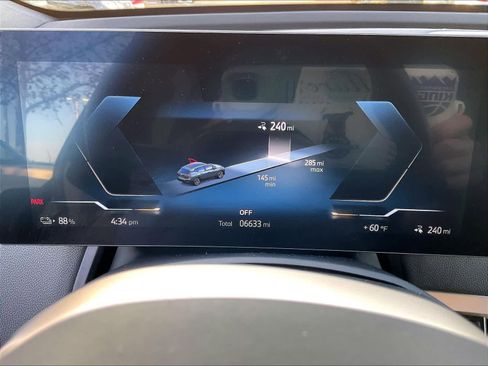 Used 2025 BMW iX xDrive50 w/ Convenience Package image 21