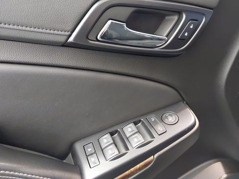 Used 2019 Chevrolet Tahoe LS AWD/4WD image 26
