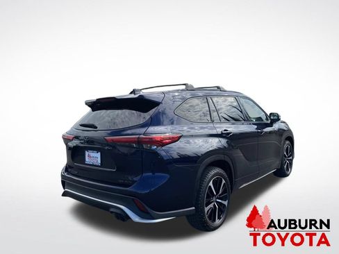 Used 2022 Toyota Highlander XSE AWD/4WD image 7