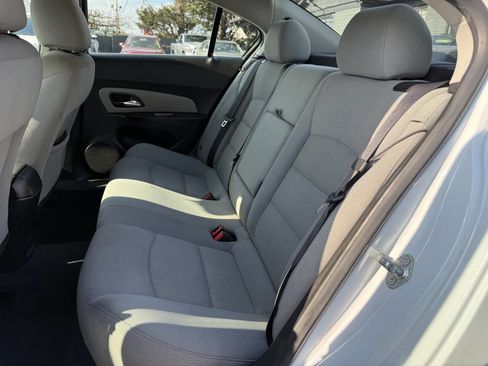 Used 2013 Chevrolet Cruze LT image 11