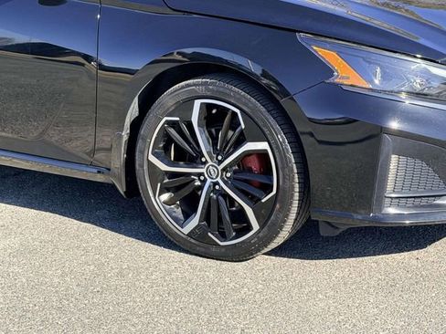 Used 2024 Nissan Altima 2.5 SR w/ SR Premium Package image 9
