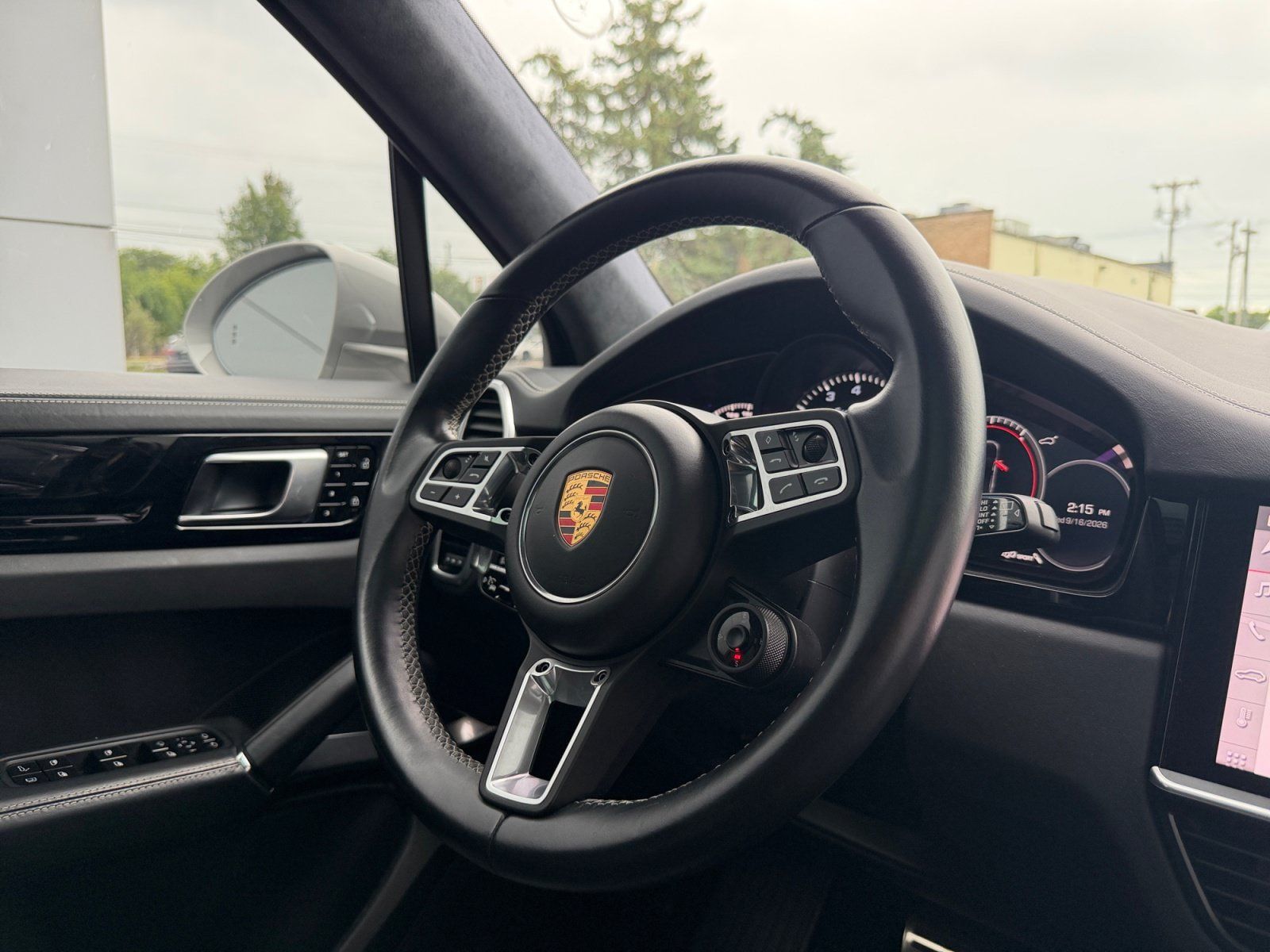 Certified 2020 Porsche Cayenne Turbo S AWD/4WD image 23
