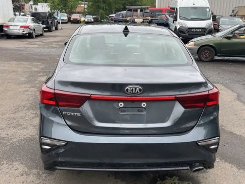 Used 2019 Kia Forte LXS FWD image 3