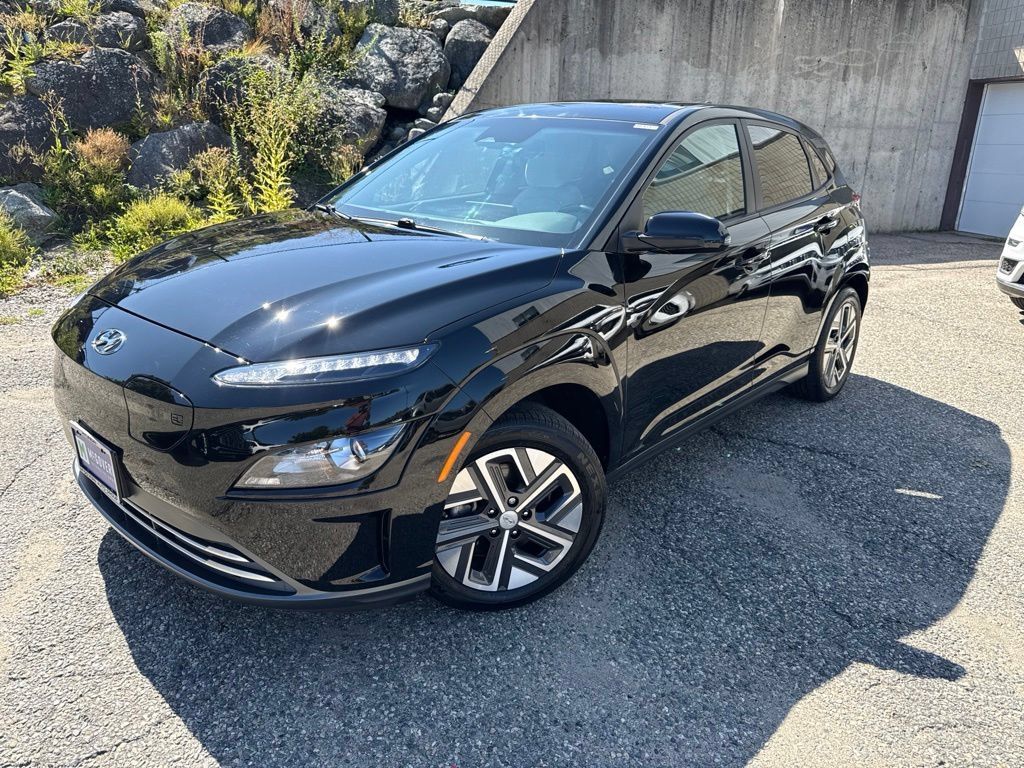 Certified 2023 Hyundai Kona SEL FWD image 2