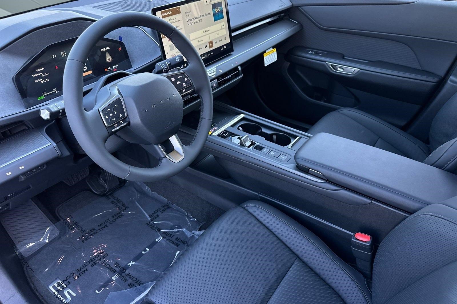 New 2026 Lexus ES 350e w/ Convenience Package FWD image 4