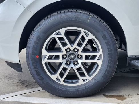 New 2026 Ford Expedition Max Active RWD image 7