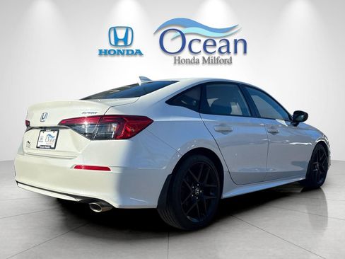 Used 2023 Honda Civic Sport image 3