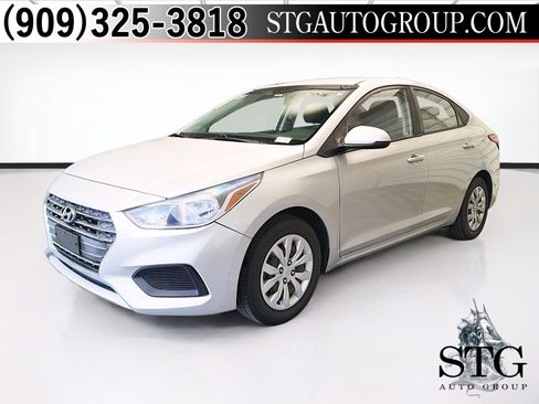 Used 2019 Hyundai Accent SE FWD image 1