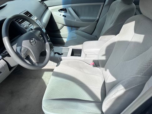 Used 2009 Toyota Camry LE FWD image 5
