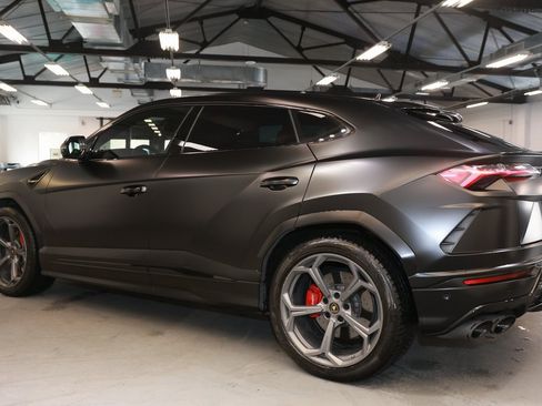 Used 2019 Lamborghini Urus image 5