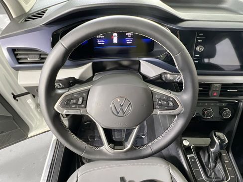 Used 2023 Volkswagen Taos SE image 11