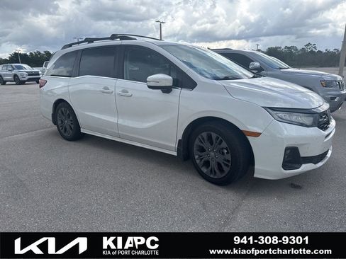 Used 2025 Honda Odyssey Touring image 1