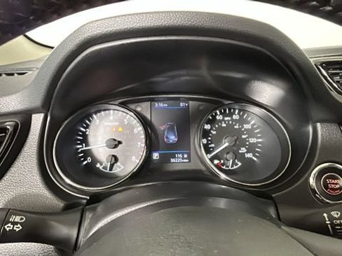 Used 2020 Nissan Rogue Sport SV w/ Technology Package AWD/4WD image 17