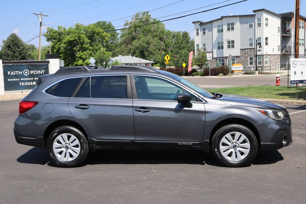 Used 2018 Subaru Outback 2.5i Premium AWD/4WD image 3