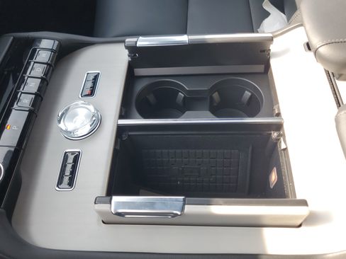 New 2026 Lincoln Navigator Reserve w/ Jet Appearance Package image 26