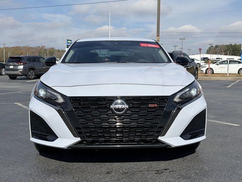 Certified 2024 Nissan Altima 2.5 SR image 8