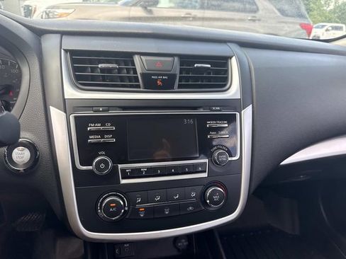 Used 2016 Nissan Altima 2.5 S w/ Power Driver Seat Package FWD image 27
