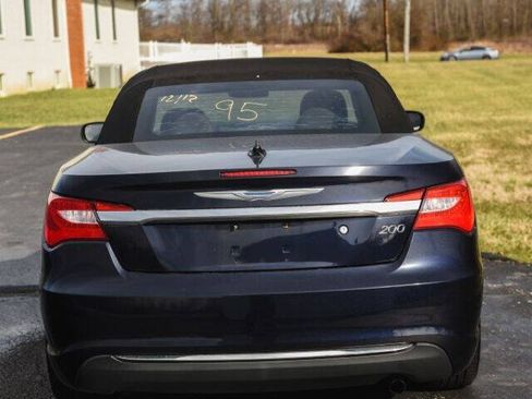 Used 2012 Chrysler 200 Touring FWD image 24