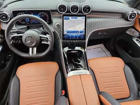 Used 2023 Mercedes-Benz GLC 300 image 9