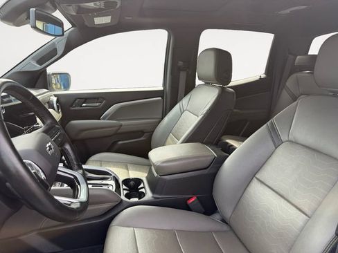 Used 2023 Chevrolet Colorado ZR2 w/ ZR2 Convenience Package III AWD/4WD image 11