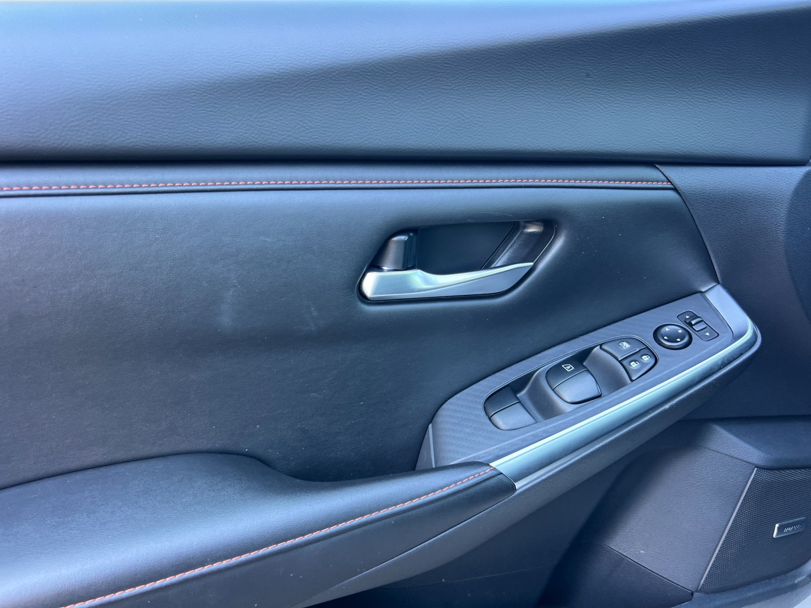 Used 2025 Nissan Sentra SR w/ SR Premium Package FWD image 10