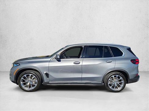 Used 2024 BMW X5 sDrive40i w/ Executive Package image 9