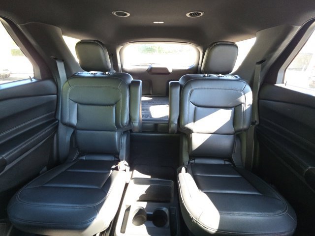 Used 2020 Ford Explorer XLT w/ Equipment Group 202A AWD/4WD image 11