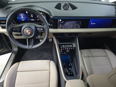 Used 2025 Porsche Macan 4S Electric AWD/4WD image 2