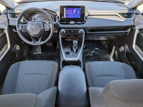 Used 2025 Toyota RAV4 XLE AWD/4WD image 5
