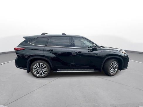 Used 2022 Toyota Highlander Platinum AWD/4WD image 5