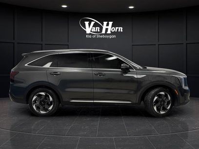Used 2025 Kia Sorento EX