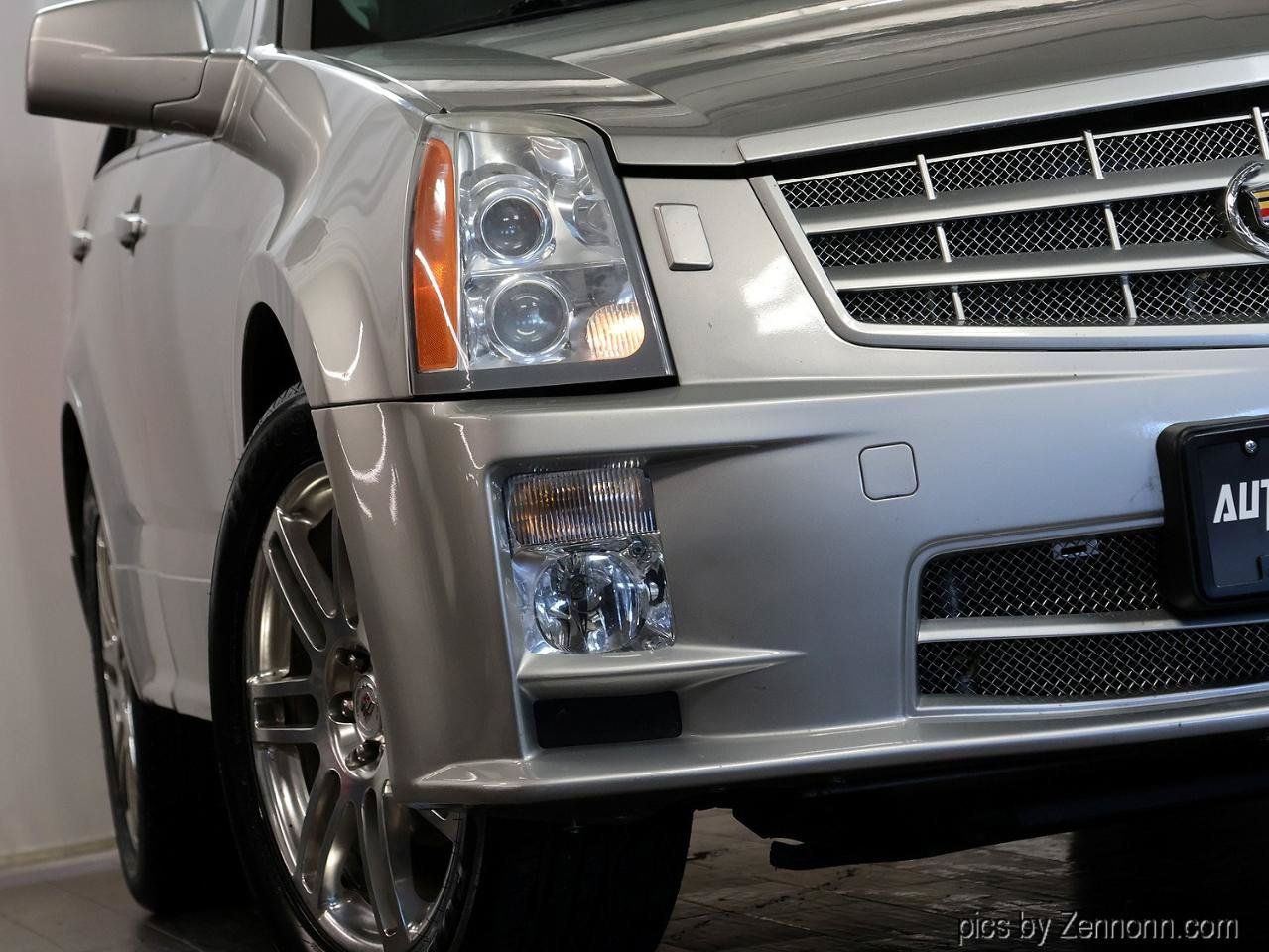 Used 2007 Cadillac SRX V8 w/ Utility Package AWD/4WD image 4