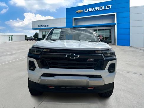 Used 2025 Chevrolet Colorado Z71 w/ LPO, Skid Plate Package AWD/4WD image 2