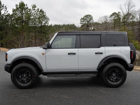 New 2026 Ford Bronco Badlands AWD/4WD image 14