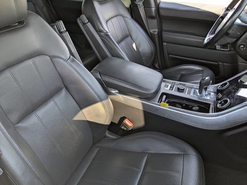 Used 2018 Land Rover Range Rover Sport HSE image 10