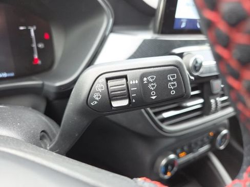 Used 2025 Ford Escape ST-Line FWD image 38