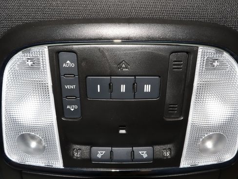 Used 2023 Dodge Charger R/T w/ Plus Group image 29