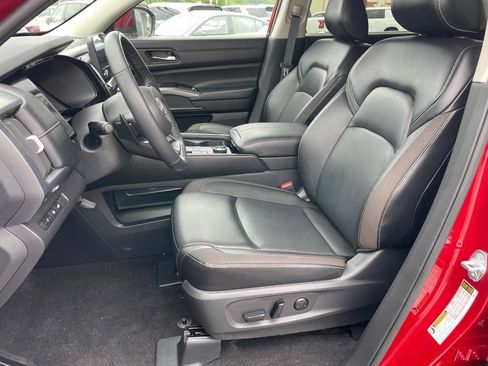 Certified 2023 Nissan Pathfinder SL AWD/4WD image 11