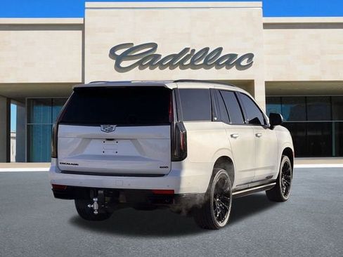 Used 2022 Cadillac Escalade Sport Platinum w/ LPO, ONYX Package image 4